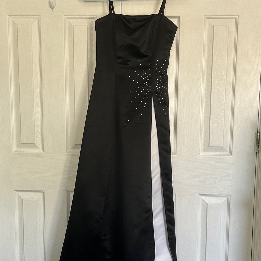 Beautiful Black & White Satin Formal Gown